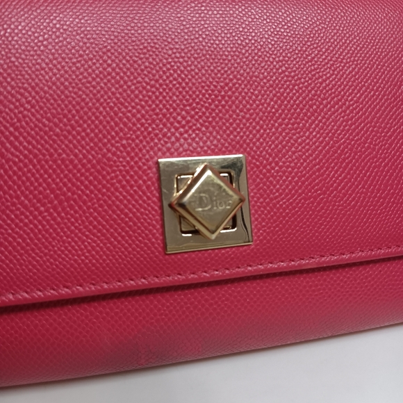 ​💖 VINTAGE DIOR Fuchsia Pink Leather Clutch with Chain - WOC - Picture 4 of 16